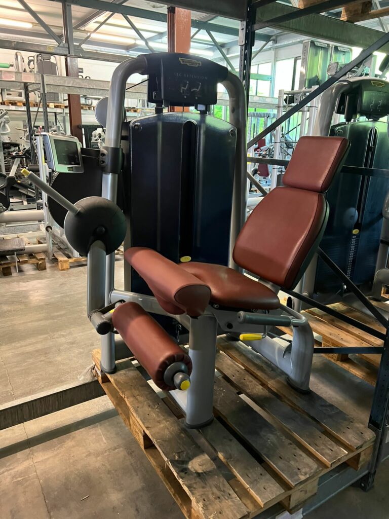 Cardiogerätepark, AKA Power / AHS Fitness - An & Verkauf von gebrauchte Fitnessgeräte. Technogym Selecton Line Studioausstattung, Cardio + Kraft