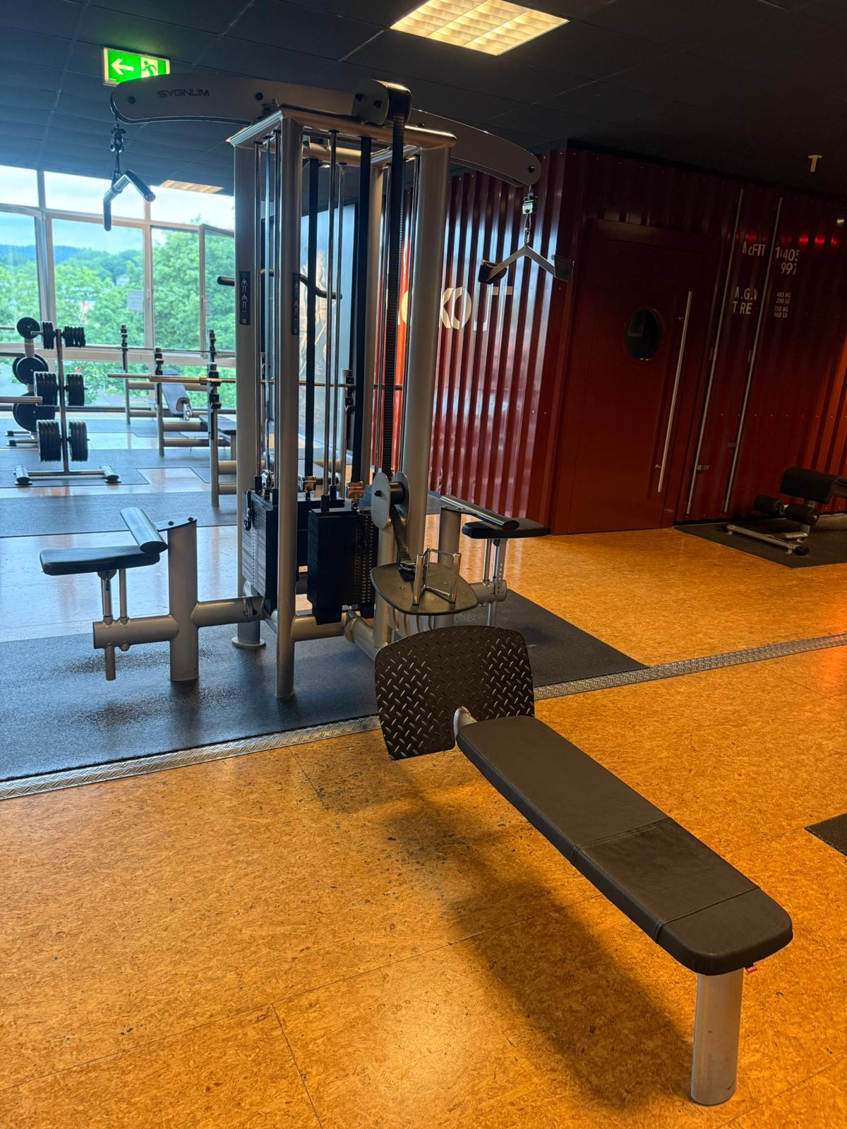 , AKA Power / AHS Fitness - An & Verkauf von gebrauchte Fitnessgeräte. AKA Power Gebrauchte Fitnessgeräte