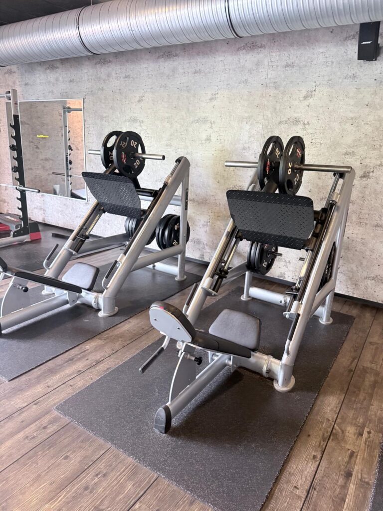 Bancs et supports, AKA Power / AHS Fitness - Achat et vente d'appareils de fitness d'occasion. 🎱Équipement complet de musculation gym80 Studio