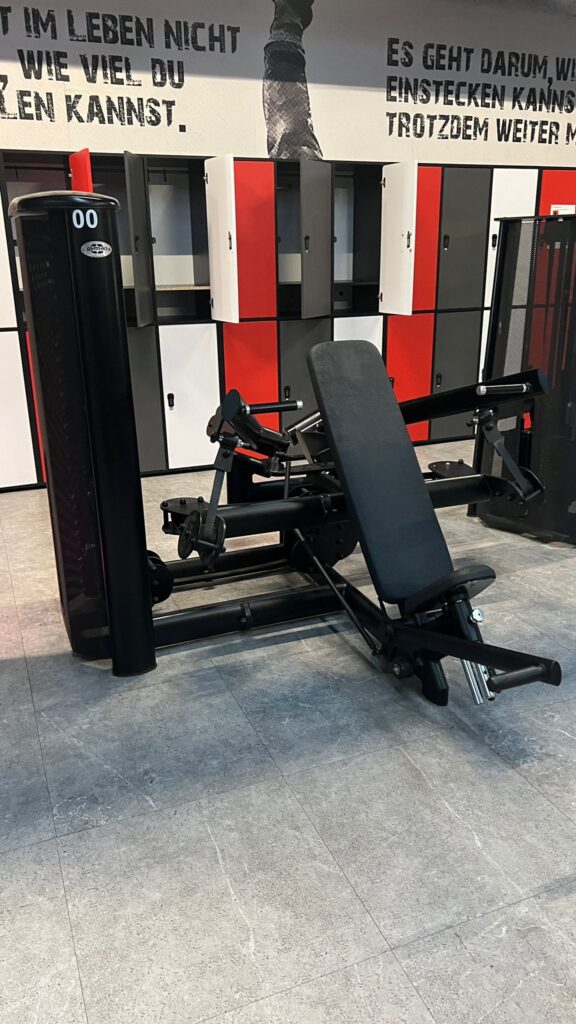 black, AKA Power / AHS Fitness - An & Verkauf von gebrauchte Fitnessgeräte. 🎱 Schwarzer gym80 Kraft Gerätepark 🎱