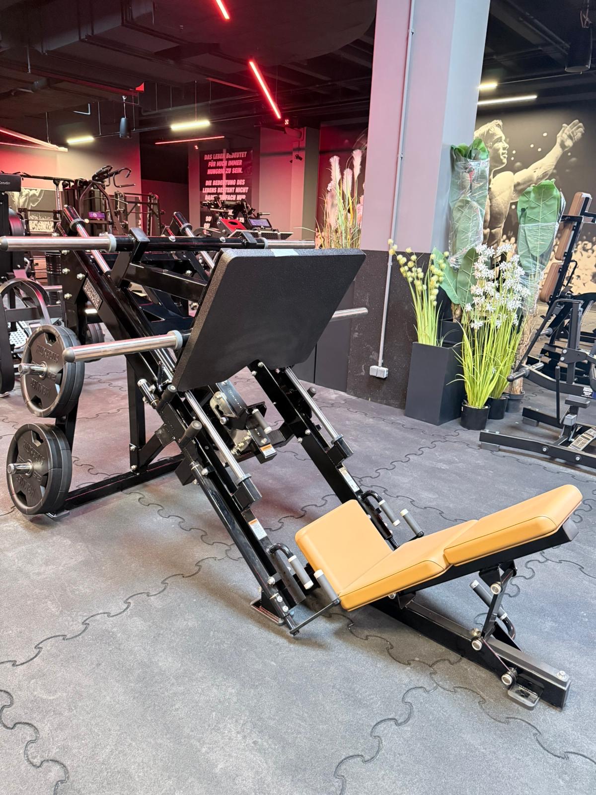 , AKA Power / AHS Fitness - An & Verkauf von gebrauchte Fitnessgeräte. AKA Power Gebrauchte Fitnessgeräte
