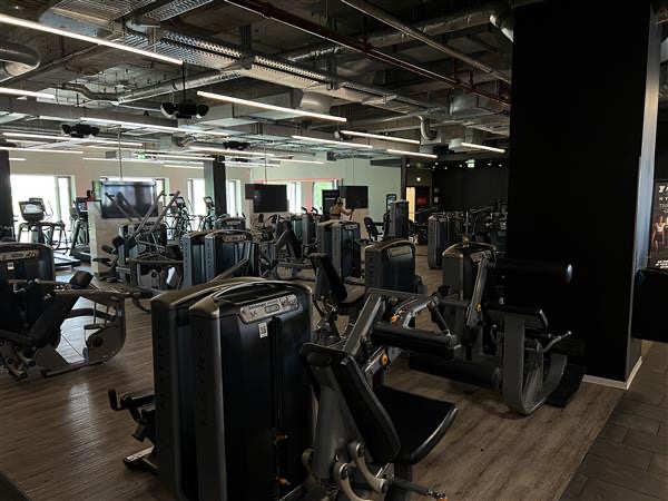 , AKA Power / AHS Fitness - An & Verkauf von gebrauchte Fitnessgeräte. AKA Power Gebrauchte Fitnessgeräte
