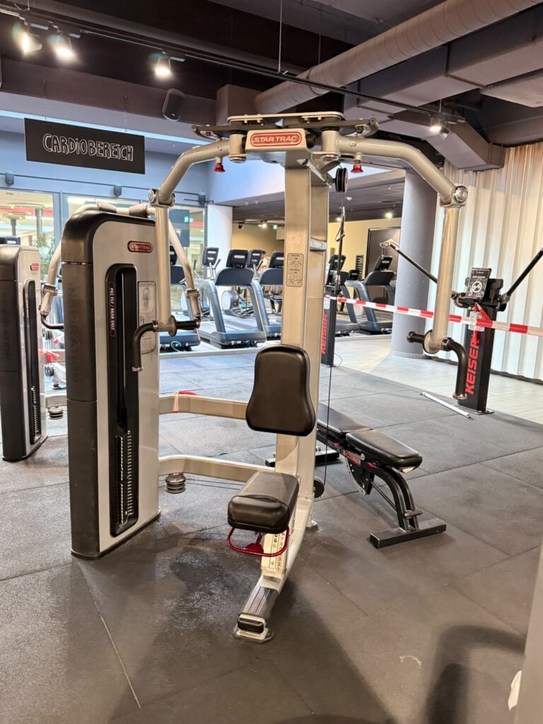 Star Trac Kraft Gerätepark ✨, kraftpark kraftpark, AKA Power / AHS Fitness - An & Verkauf von gebrauchte Fitnessgeräte. Star Trac Kraft Gerätepark ✨