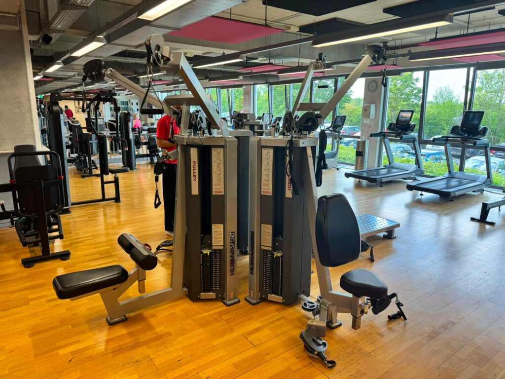 Life Fitness، المعروفة أيضًا باسم Power / AHS Fitness - شراء وبيع أجهزة اللياقة البدنية المستعملة. مجموعة أجهزة القوة والملحقات من Nautilus وغيرها الكثير. 🐚