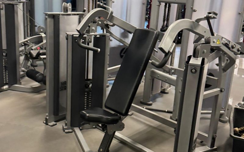 Hammer Strength & LifeFitness Gerätepark Fitness-Gerät